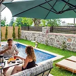Vital Isitmali Havuzlu Villa&bungalov Bed and Breakfast