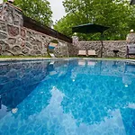 Vital Isitmali Havuzlu Villa&bungalov Sapanca