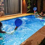 Bed and Breakfast Vital Isitmali Havuzlu Villa&bungalov Sapanca