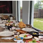 Vital Isitmali Havuzlu Villa&bungalov