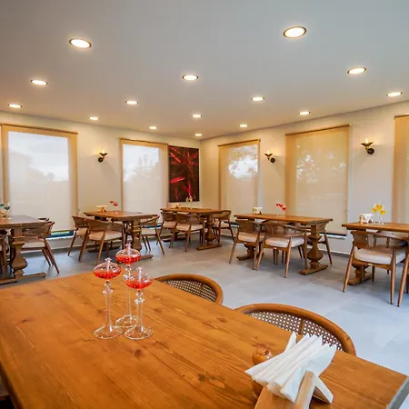 Couette-café Vital Isitmali Havuzlu Villa&bungalov Sapanca